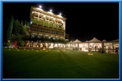 Hotel Isola Di Lauria ラウリーア・インフェリオーレ エクステリア 写真