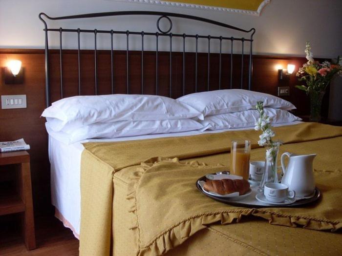 Hotel Isola Di Lauria ラウリーア・インフェリオーレ 部屋 写真